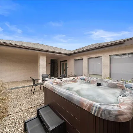 Nr Galleria & Med Center Hot Tub Games Wifi